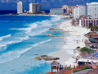 обои для рабочего стола: Cancun Shoreline, Mexico