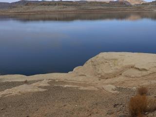 обои Вода в пустыне фото
