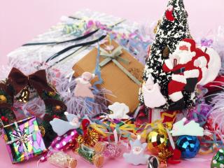 обои Куча подарков ,  игрушек,  колокольчиков,  создающих новогоднее настроение фото