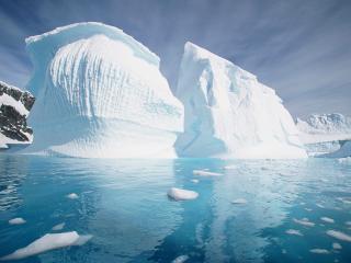 обои Два айсберга,   Антарктический полуостров фото