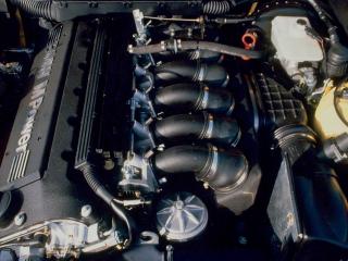 обои BMW M3 E36 вид со стороны двигателя фото