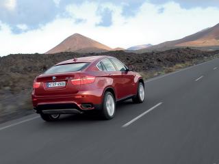 обои для рабочего стола: BMW X6 вид с разворота