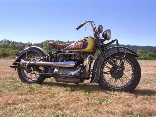 обои Мотоцикл на поле фото