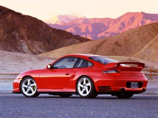 обои Porsche 911 GT2 Red Rear Angle фото