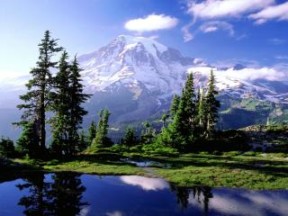 обои для рабочего стола: Hden Lake In Mount Rainier