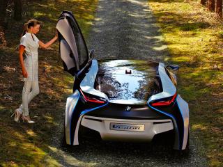 обои BMW EfficientDynamics Concept с открытой дверью сзади рядом с женщиной фото