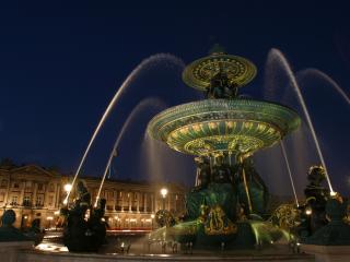 обои Франция  Ночной фонтан фото