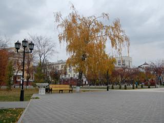обои Городской сквер осенью фото
