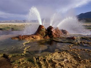 обои Фонтан гейзера,   пустыня Black Rock,  Невада фото