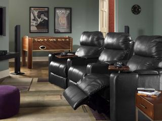 обои Домашний кинотеатр 3D, с черными кожаными креслами фото