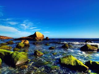 обои Лазурное море и цветные камни фото