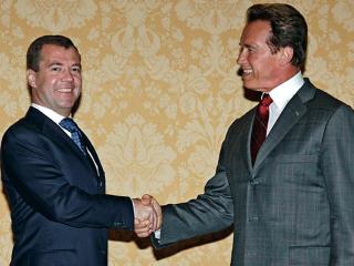 обои Дмитрий Медведев и Арнольд Шварценеггер фото