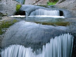 обои Горный водопад с уступами фото