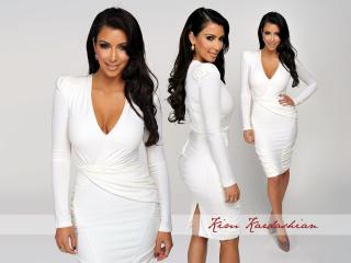 обои Ким Кардашьян в белом строгом платье фото
