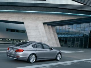 обои 2011 BMW 5 Series бизнес-центр фото