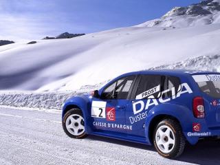 обои Автомобиль Dacia на снегу фото