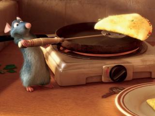 обои Мышонок готовит завтрак фото