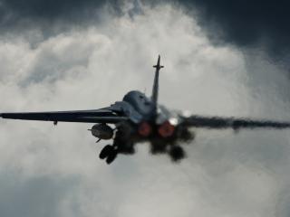 обои СУ-24 в облаках фото