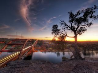обои Мост через спокойную реку фото