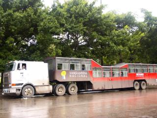 обои Грузовик-автобус в Гаване фото