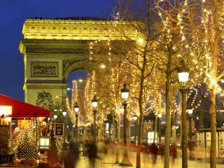обои Рождество в Париже. Близ Триумфальной арки фото