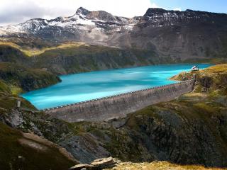обои Нереально голубое озеро фото