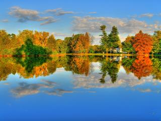 обои Осень у чистого озера фото