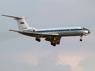 обои Пассажирский самолет Ту-134А в небе фото