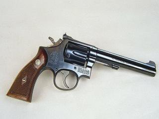 обои Классический револьвер Смит и Вессон фото
