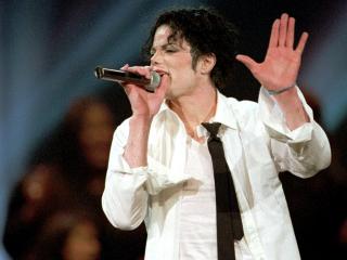 обои Майкл Джексон исполняет песню фото