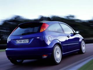 обои для рабочего стола: FORD FOCUS R СЗАДИ