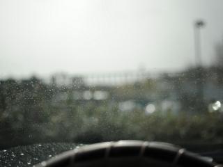 обои Дождь за окном автомобиля фото
