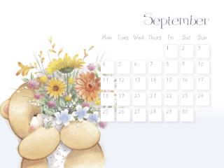 обои для рабочего стола: Календарь - 2013 Сентябрь - Мишка с полевыми цветами