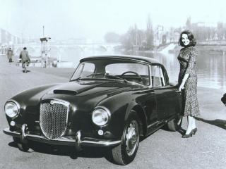 обои для рабочего стола: Lancia Aurelia Spyder (B24) 1954 девушка