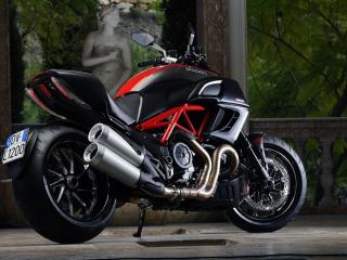 обои Ducati diavel черно-красный фото