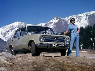 обои ВАЗ 2101 Жигули 1970 горы фото