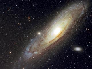 обои Космическая туманность среди милиардов звезд фото