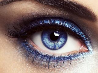 обои Макияж глаза - Голубые тени с черной подводкой фото