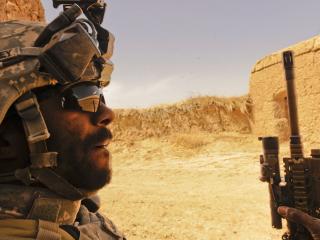 обои Солдат usa в иракской пустыне фото