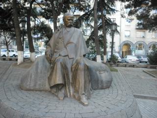 обои Статуя шевченка в тбилиси фото
