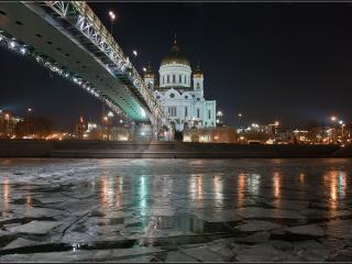 обои Весна на Москве реке фото