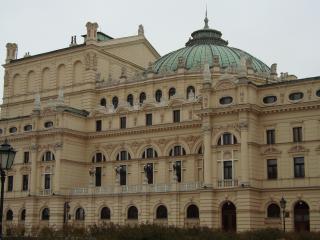 обои Здание оперы в Кракове фото
