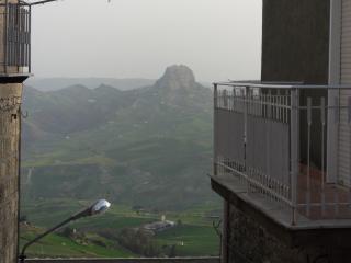 обои Вид сицилийских апеннин из балкона фото