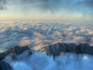обои Горы выше облаков фото