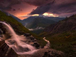 обои Водопад в горах фото