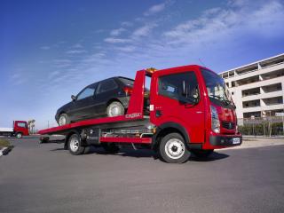 обои Renault Maxity Tow Truck 2008 сбоку фото