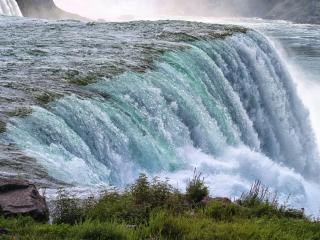 обои Большой водопад в горах фото