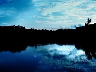 обои Синий вечер на озере фото